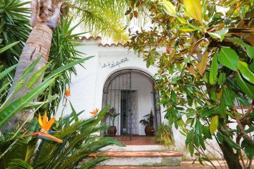 LITORAL COSTA DORADA - VILLA FALGUERA Only families