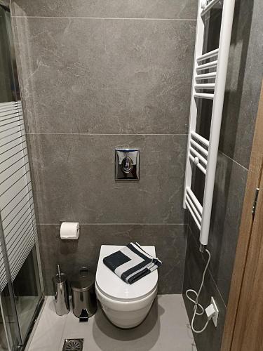 Ένα μπάνιο στο Alchania komi luxury apartment