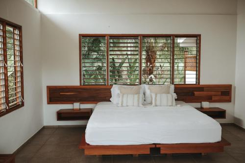 Gallery image of Salvatierra Beachfront Hotel in Puerto Coyote