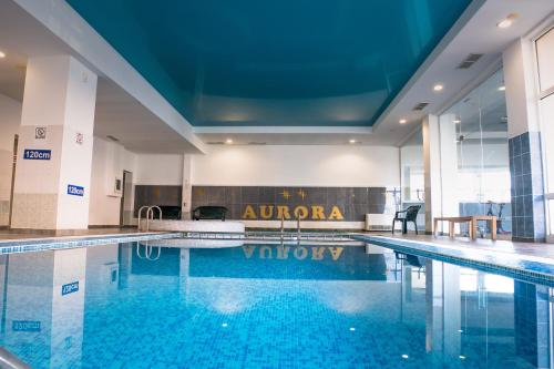 Kolam renang di atau dekat dengan Hotel Aurora