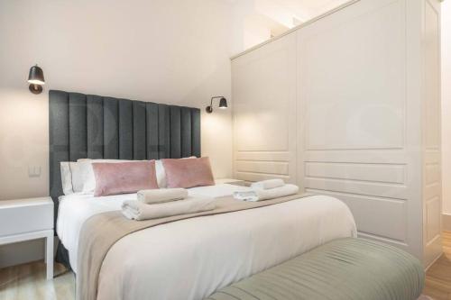 Contemporary loft in the historic city center by REMS photo 21