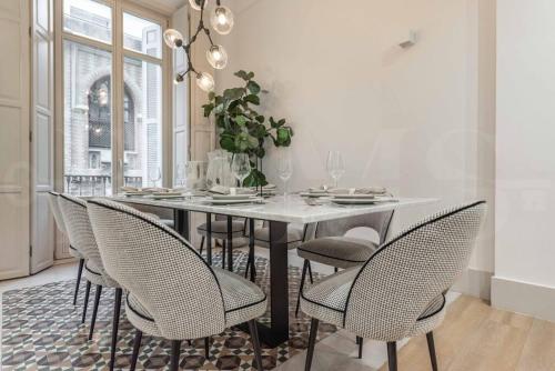 Contemporary loft in the historic city center by REMS photo 28