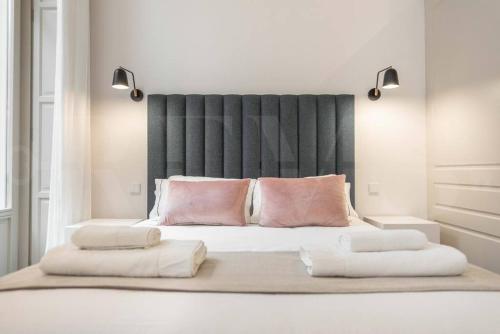Contemporary loft in the historic city center by REMS photo 40