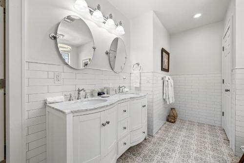 Ένα μπάνιο στο The Kenwood Gables Boutique B&B