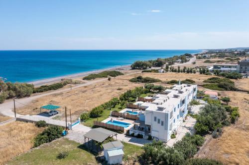 RITA MARE seafront villas heated Pools
