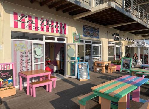 Restoran atau tempat lain untuk makan di Ships Bell 16B, St Francis Bay