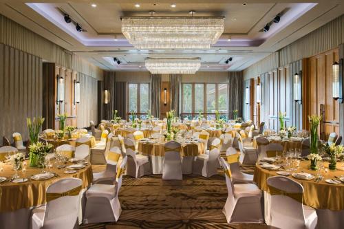 Restaurace v ubytování Hua Hin Marriott Resort and Spa