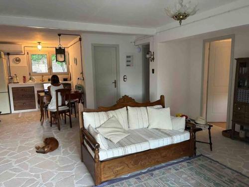 Φωτογραφία από το άλμπουμ του Bella Dacha cosy country house in Milos Gialtra 2 BR στην Αιδηψό