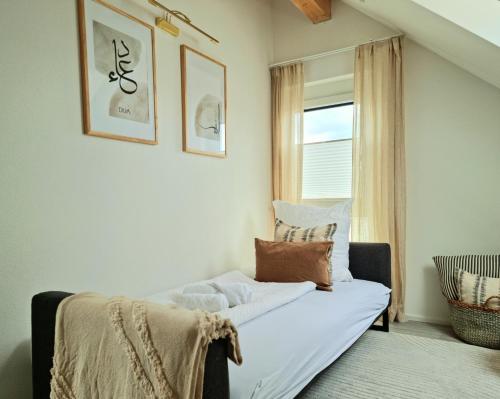 เตียงในห้องที่ Homestay-Stylish, Zentral- Loft Apartment-Parking