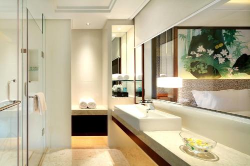 Ванная комната в Sanya Si Ji Hai Ting Hotel
