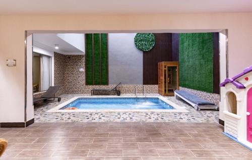 Bazén v ubytování Meral Oasis Resort Taif nebo v jeho okolí