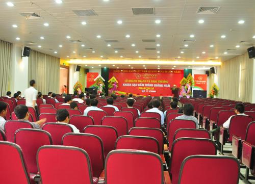 a group of people sitting in a lecture hall at Cam Thanh Hotel in Quang Ngai