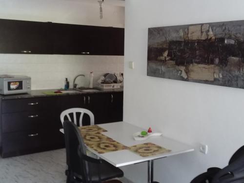 Fotografie z fotogalerie ubytování דירת 80 מ"ר למשפחה או זוג v destinaci Qiryat Bialik