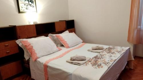 Ένα ή περισσότερα κρεβάτια σε δωμάτιο στο Villa Roza, semi-detached holiday house