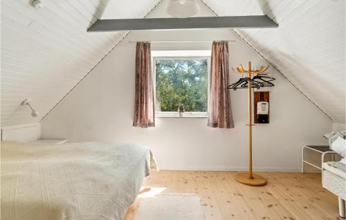 Postel nebo postele na pokoji v ubytování Stunning Home In Sejer With Kitchen