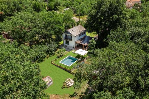 Villa Lipa with Pool