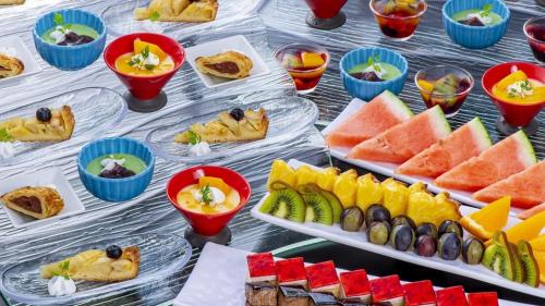 Makanan di atau berdekatan hotel