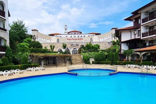 Galeriebild der Unterkunft 30 Meter vom Strand schönes Appartement in einer geschlossenen Anlage in Sweti Wlas