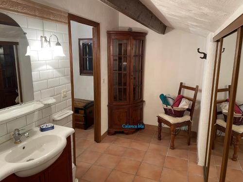 Bilik mandi di Calanca blu : grand appartement