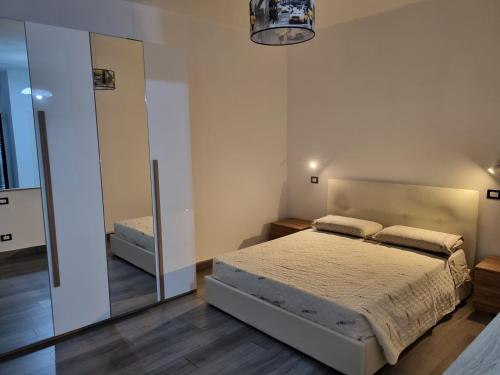 Katil atau katil-katil dalam bilik di Nuovaiegi
