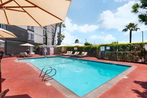Best Western Plus Commerce Hotel Image
