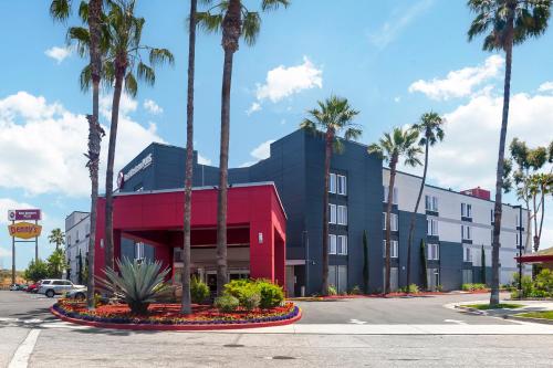 Best Western Plus Commerce Hotel Image