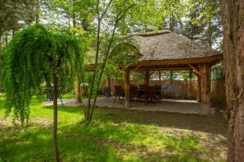 Taman di luar Noclegi Pod Dębem u Jakuba
