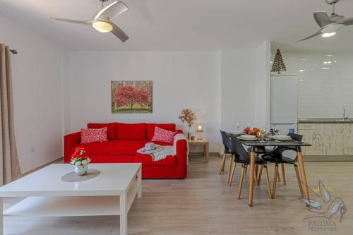 BenalRoma spacious apartment 50 mt from the beach