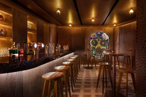 Lounge nebo bar v ubytování JW Marriott Istanbul Bosphorus