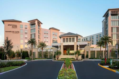 una representación del exterior de un complejo en SpringHill Suites by Marriott Orlando Theme Parks/Lake Buena Vista, en Orlando