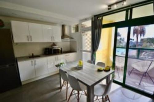 Las olas apartment