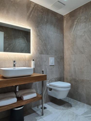 Gambar di galeri bagi LOOKOUT Apartments 2 di Sarandë