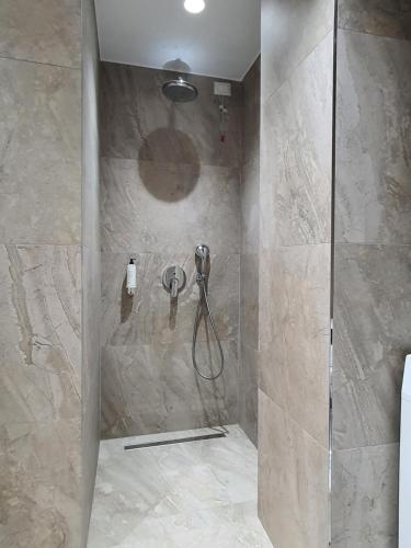 Gambar di galeri bagi LOOKOUT Apartments 2 di Sarandë