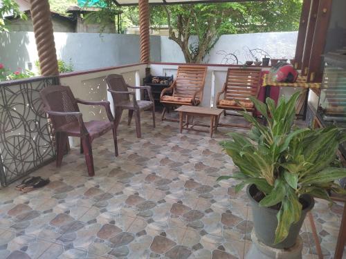 Restoran atau tempat lain untuk makan di Red Rose Villa Mirissa
