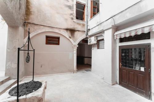 Enjoy the silence in Zadar old city private penthouse
