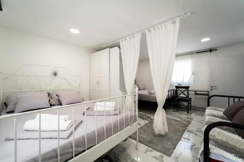 Enjoy the silence in Zadar old city private penthouse
