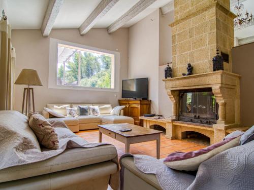 Photo de la galerie de l'établissement Holiday Home Cros de Gourdin by Interhome, à Pignans