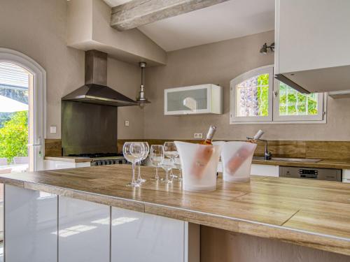 Photo de la galerie de l'établissement Holiday Home Cros de Gourdin by Interhome, à Pignans