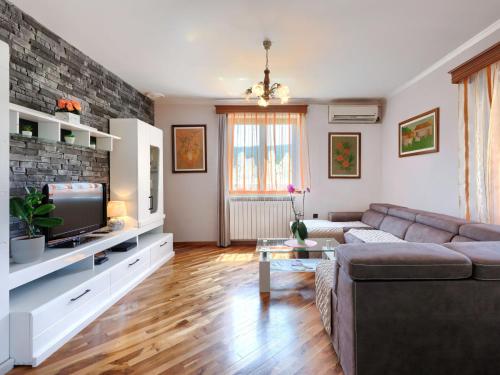 Posedenie v ubytovaní Holiday Home Villa Helena by Interhome