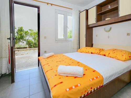Ένα ή περισσότερα κρεβάτια σε δωμάτιο στο Apartment Haus Peric-1 by Interhome