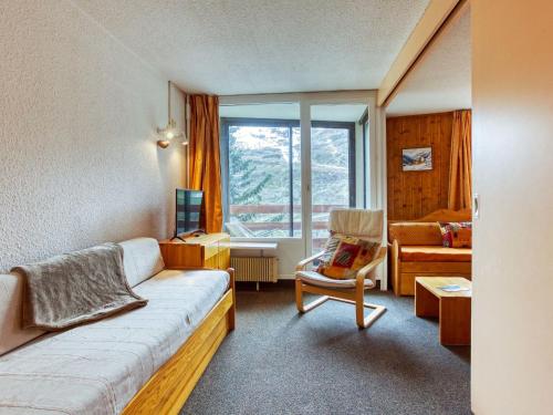 Apartment Chanteneige 403 by Interhome