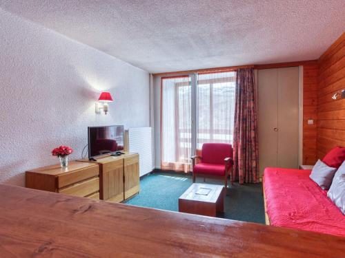 Apartment Chanteneige 201 by Interhome