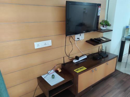 Gallery image of 1BHK AC Service Apartment 110 in Pune