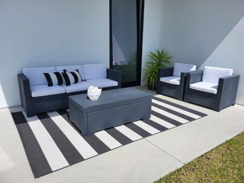 Condessa Home