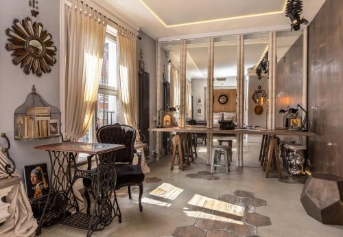 Old Town Paradise Lost by Downtown Apartments