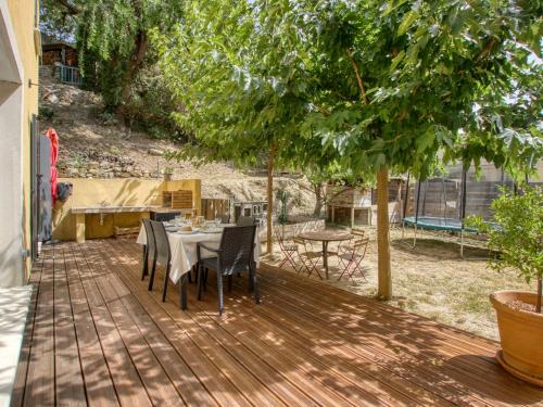 Κήπος έξω από το Holiday Home Tauroentum by Interhome