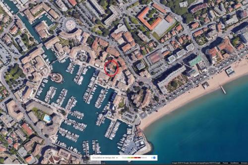 Duplex Port Frejus 5’ plage et commerces