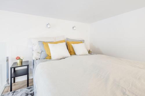 Sleek and central studio for your city getaway 1072 Budapest, 12 Dob utca kép - 3