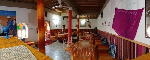 Khu vực ghế ngồi tại Auberge Camping Ocean des dunes