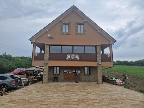 Vinársky dom u kríža